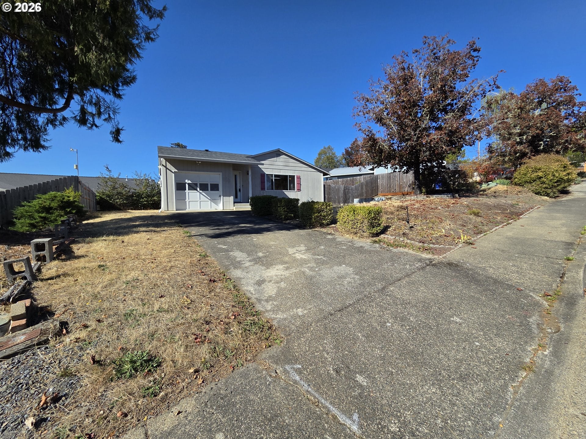 410 NW ELIZABETH AVE