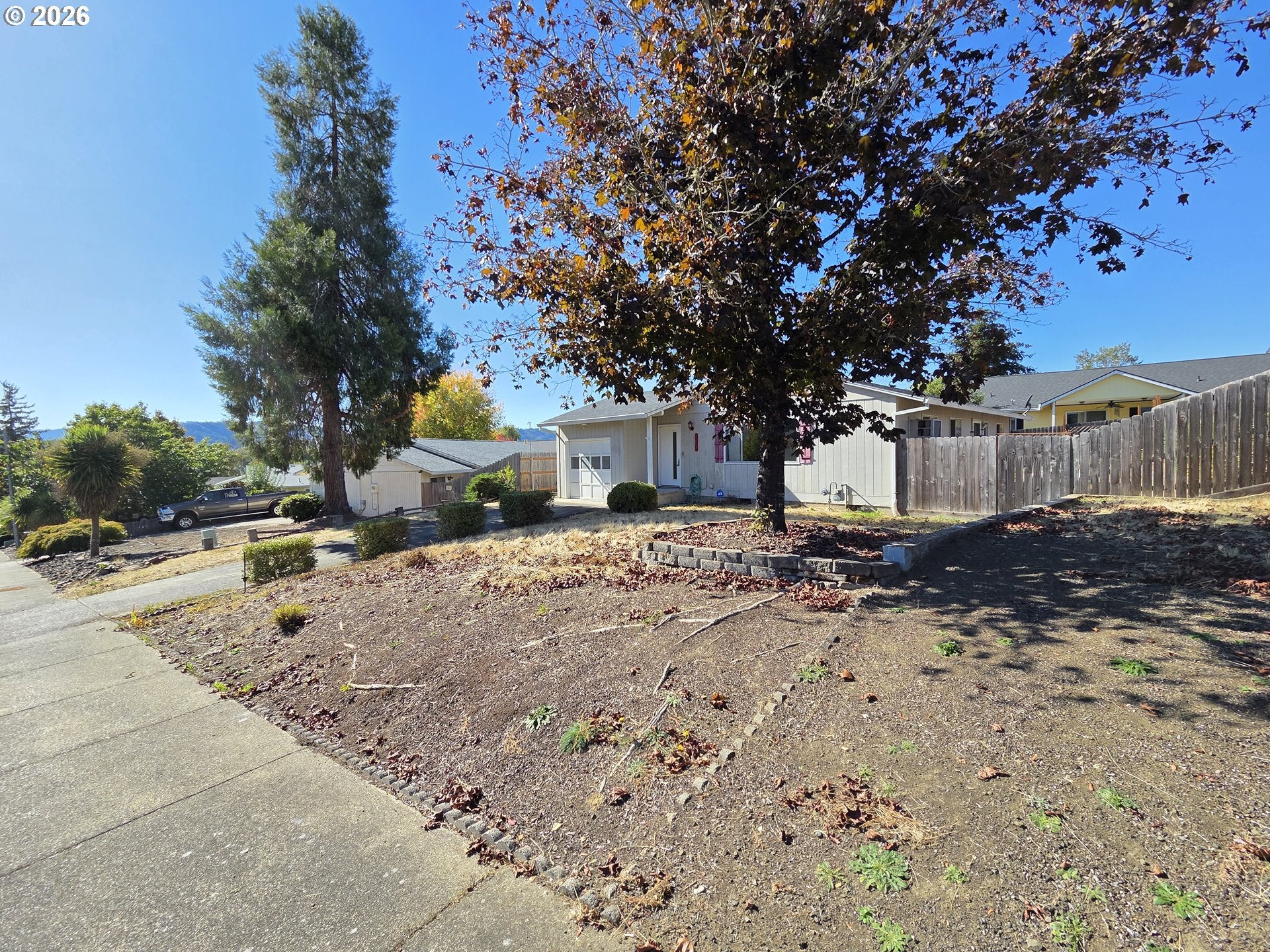 410 NW ELIZABETH AVE