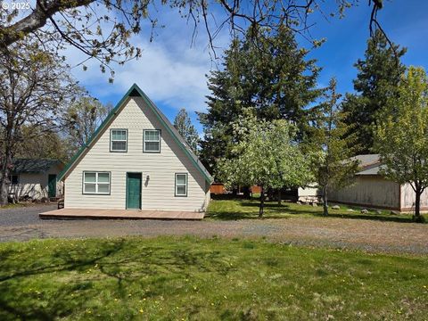 121 S MIKE RD Tygh Valley OR 97063