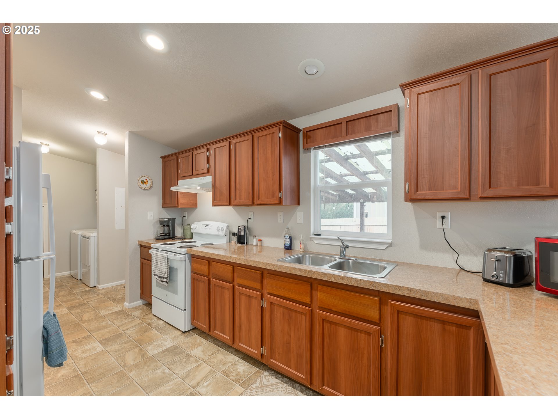 141 WANDA CT