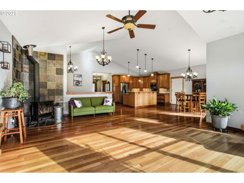 Tiny photo for 156 Wetleau Dr, Lowell, OR 97452 (MLS # 333812314)