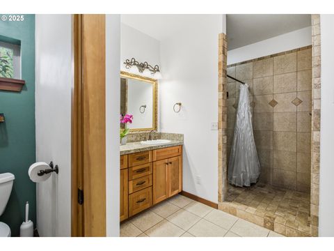 Tiny photo for 156 Wetleau Dr, Lowell, OR 97452 (MLS # 333812314)