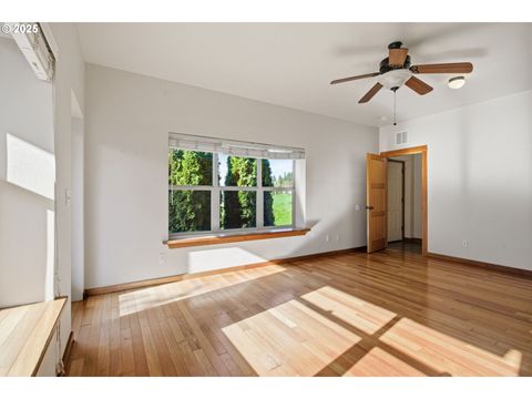 Tiny photo for 156 Wetleau Dr, Lowell, OR 97452 (MLS # 333812314)