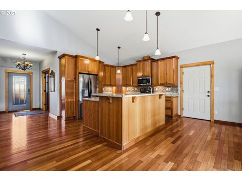 Tiny photo for 156 Wetleau Dr, Lowell, OR 97452 (MLS # 333812314)