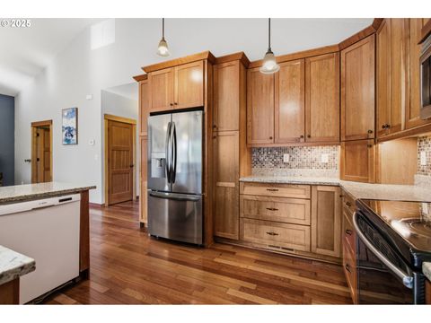 Tiny photo for 156 Wetleau Dr, Lowell, OR 97452 (MLS # 333812314)