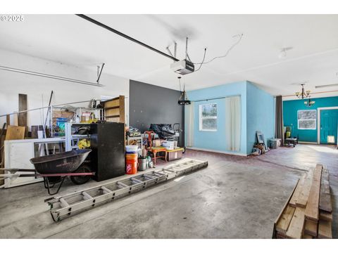 Tiny photo for 156 Wetleau Dr, Lowell, OR 97452 (MLS # 333812314)