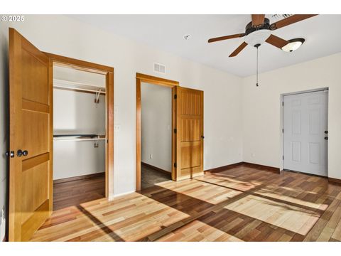 Tiny photo for 156 Wetleau Dr, Lowell, OR 97452 (MLS # 333812314)