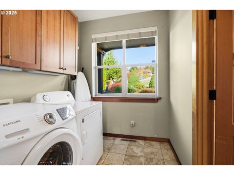 Tiny photo for 156 Wetleau Dr, Lowell, OR 97452 (MLS # 333812314)