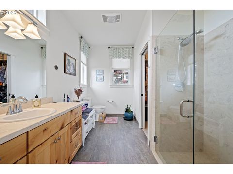 Tiny photo for 530 Sunridge Ln, Lowell, OR 97452 (MLS # 434714363)