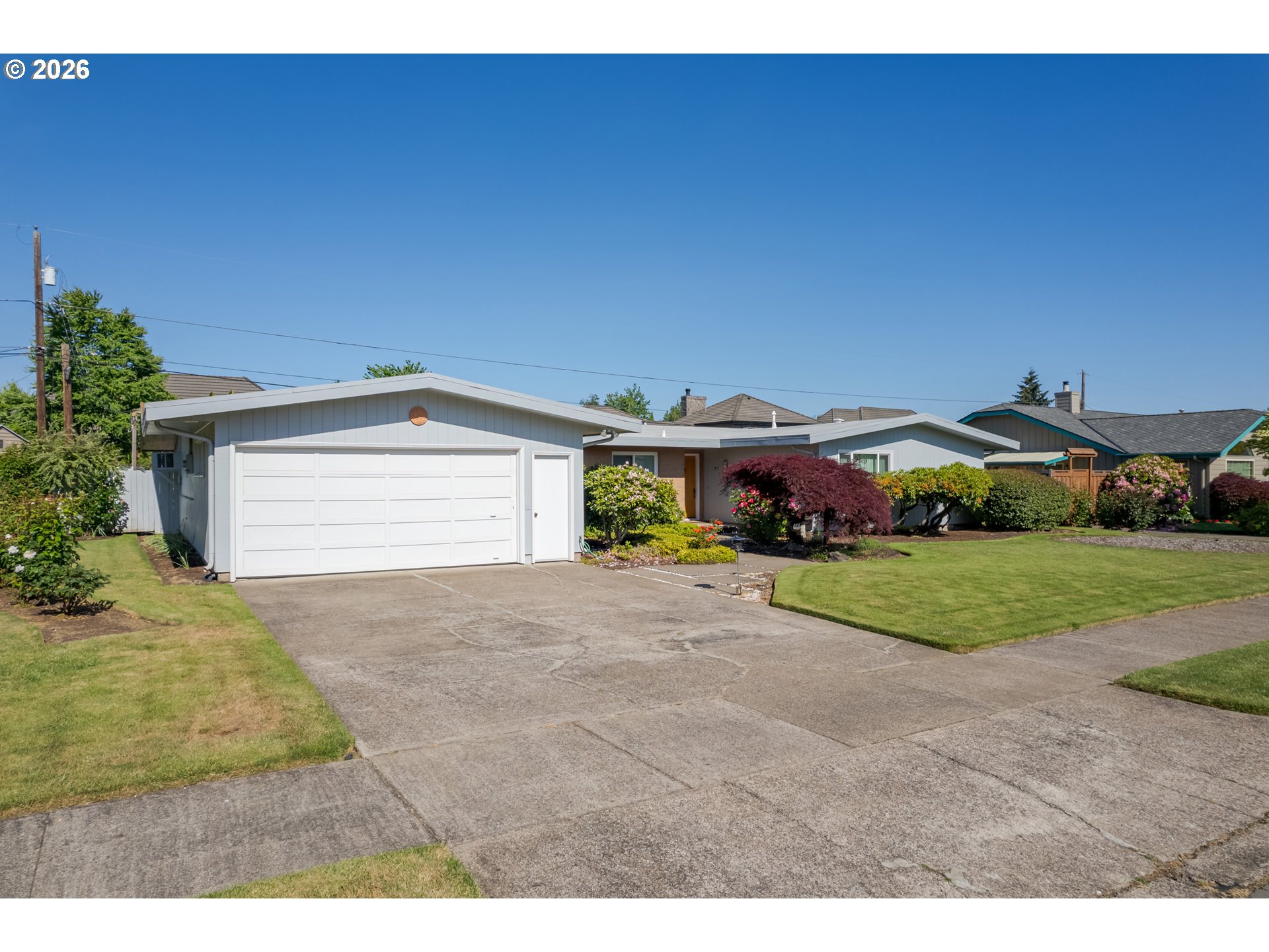 2872 SARAH LN