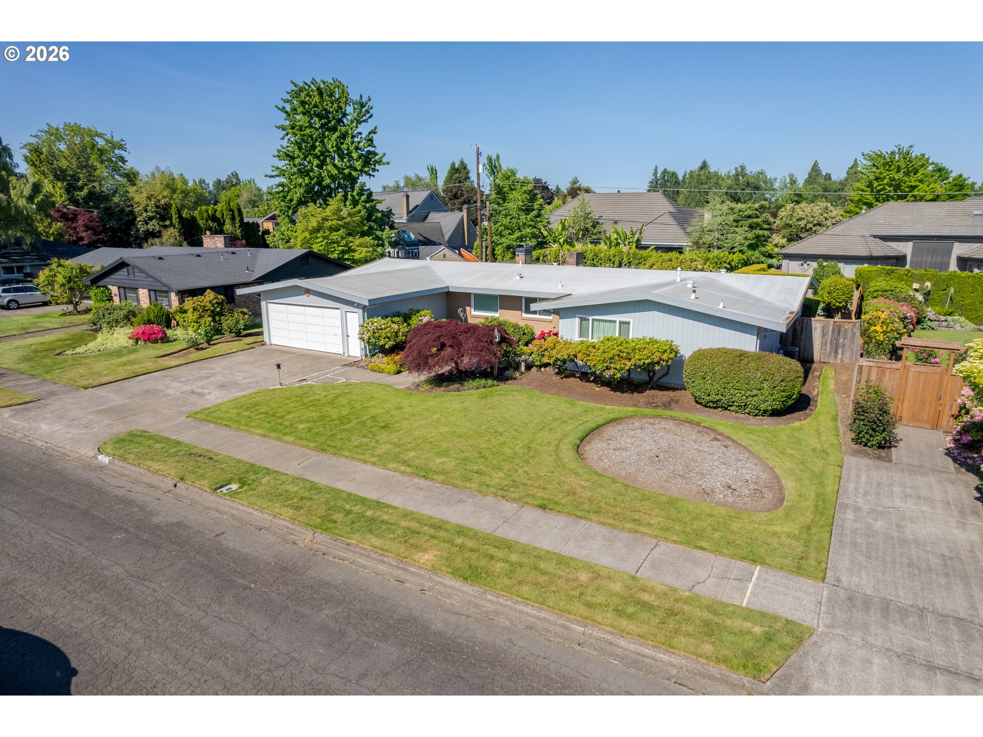 2872 SARAH LN