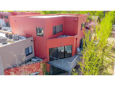 820 NW NAITO PKWY G11 Portland OR 97035