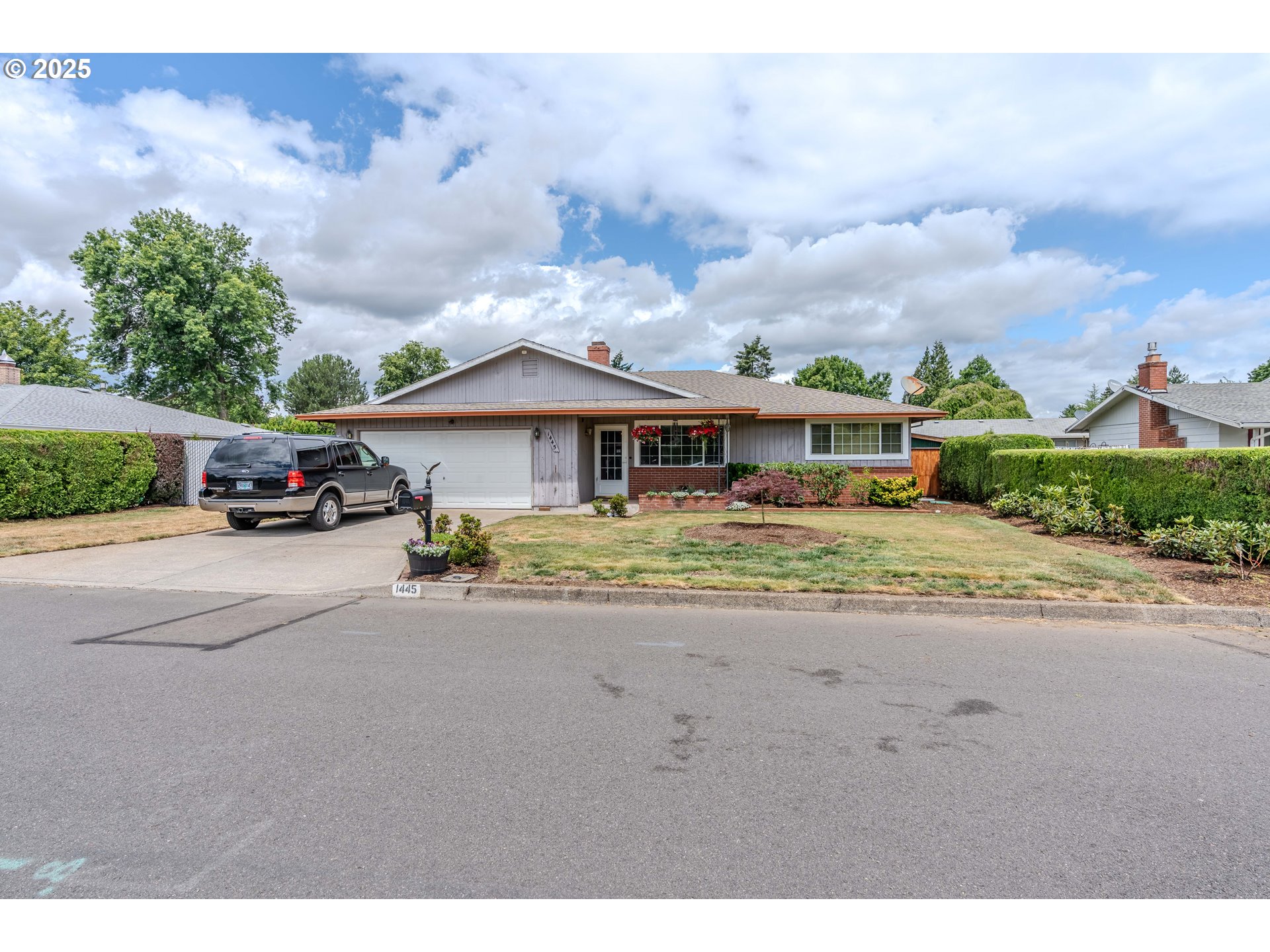 1445 NE 17TH ST