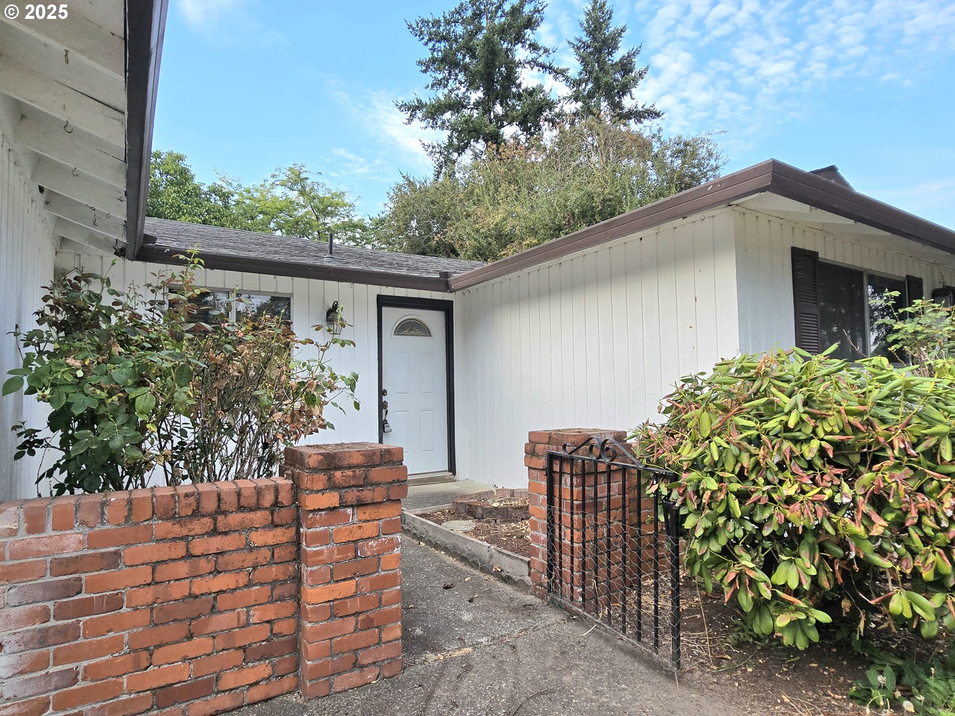 20675 SW ROSA DR