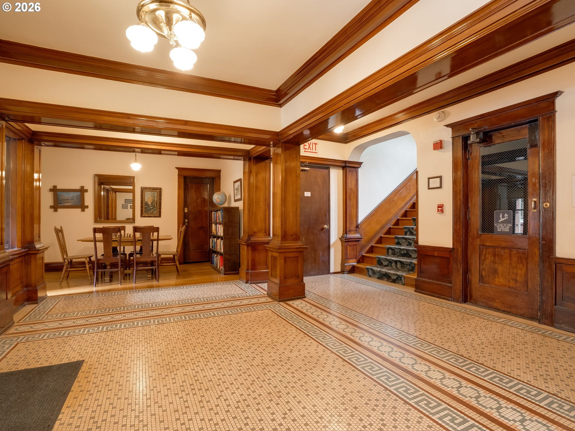 2083 NW JOHNSON ST 41