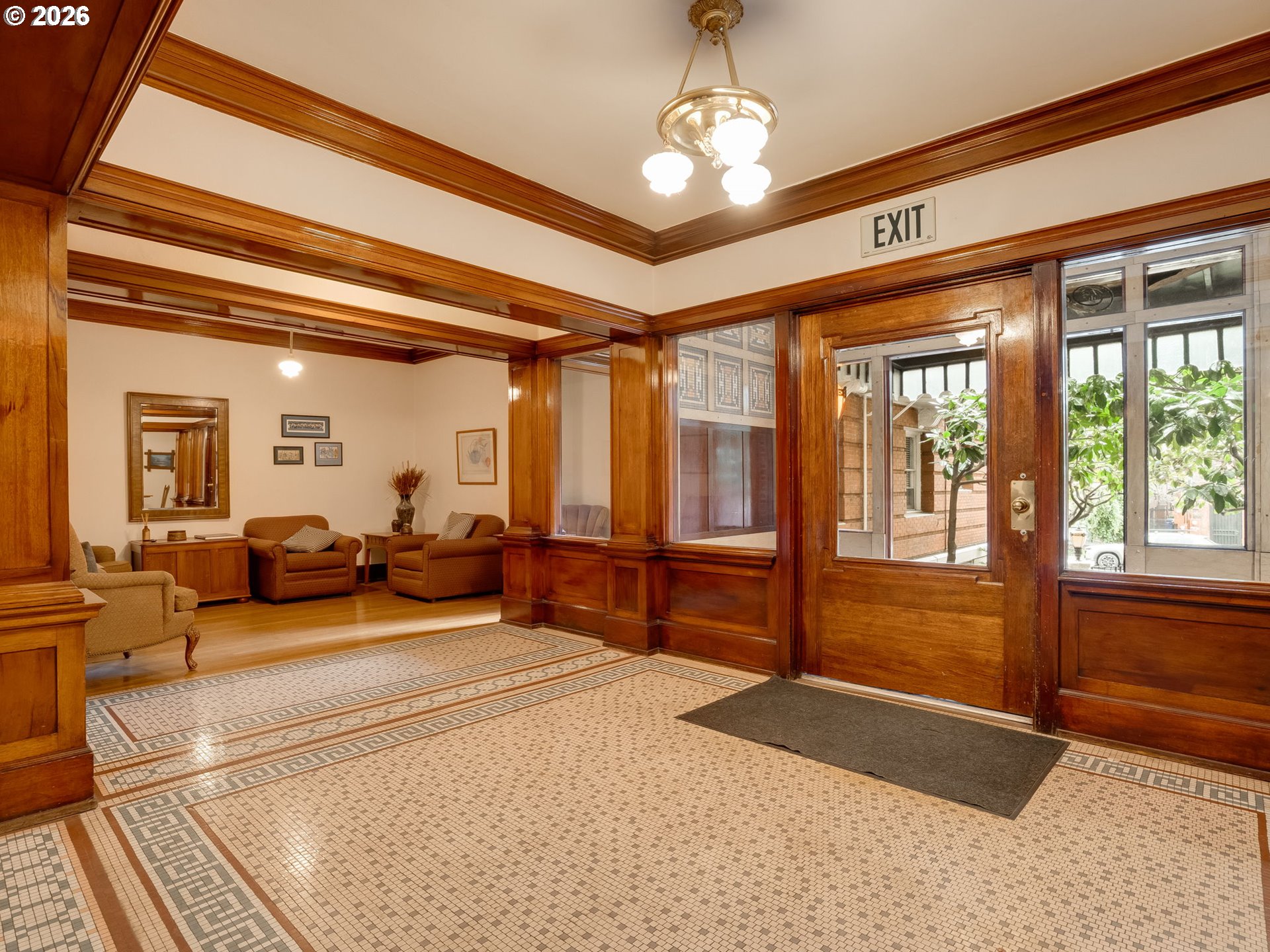 2083 NW JOHNSON ST 41