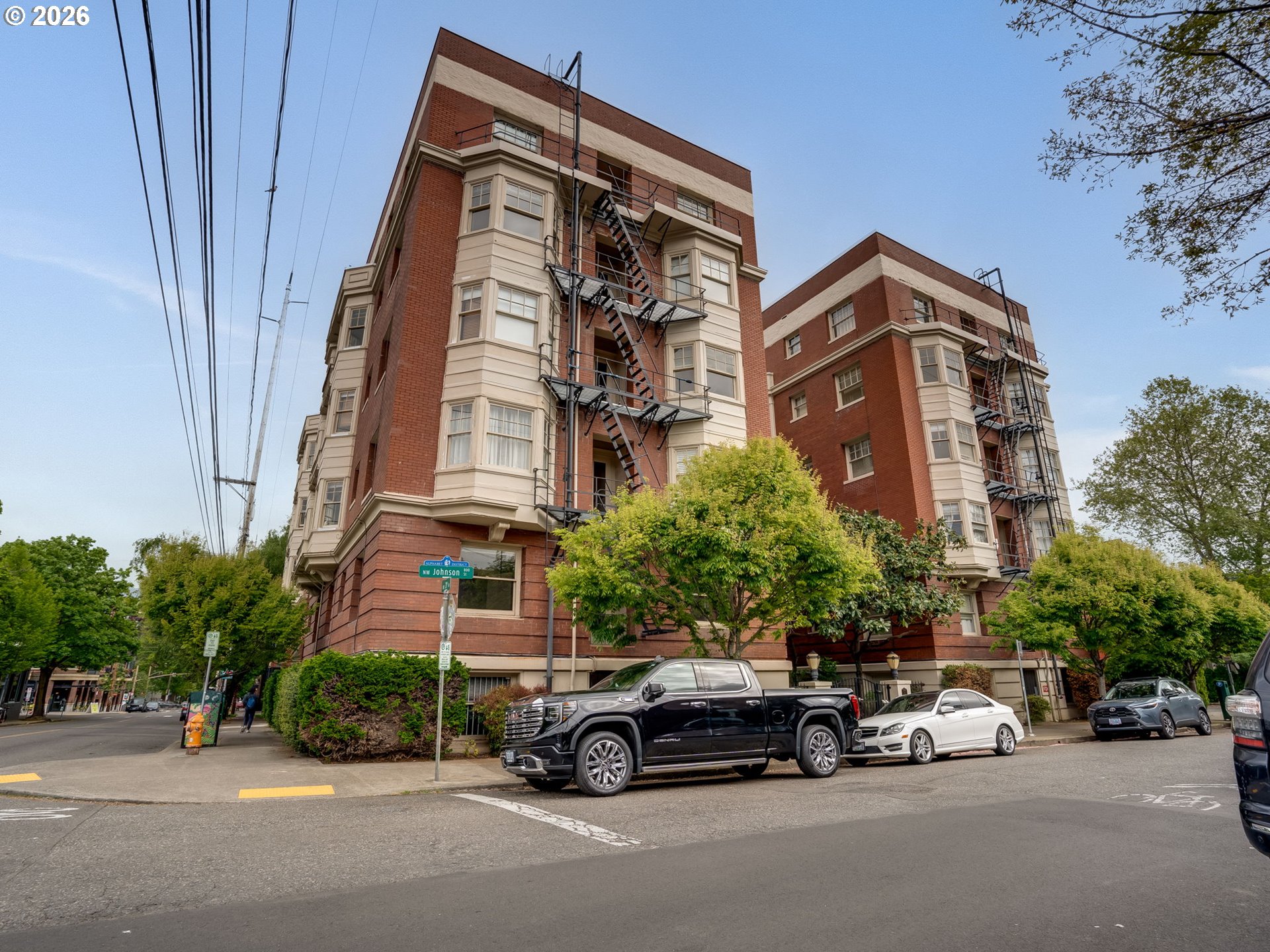 2083 NW JOHNSON ST 41