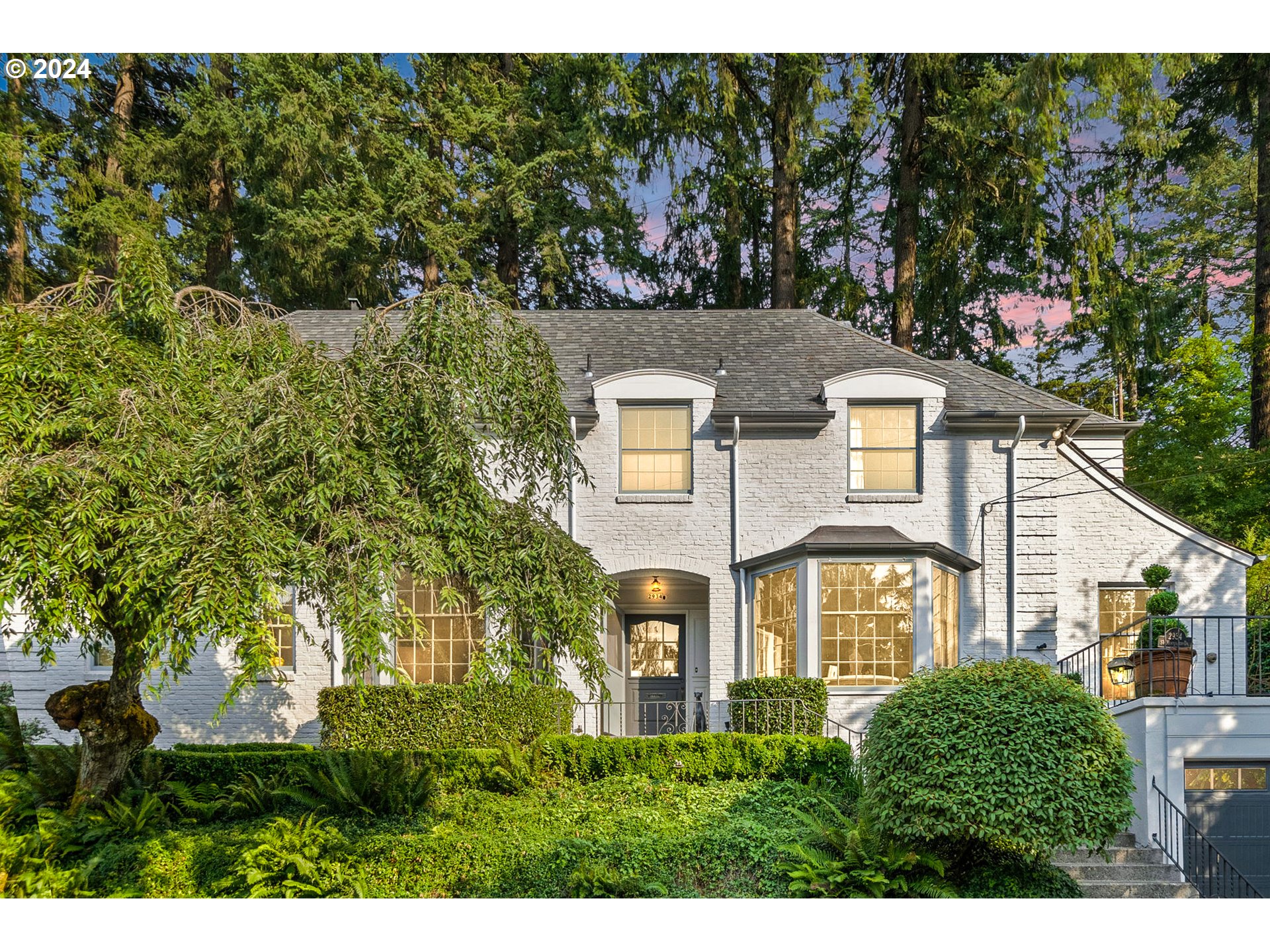 2934 SW MONTGOMERY DR