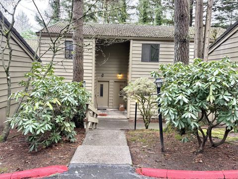 344 CERVANTES CIR Lake Oswego OR 97035