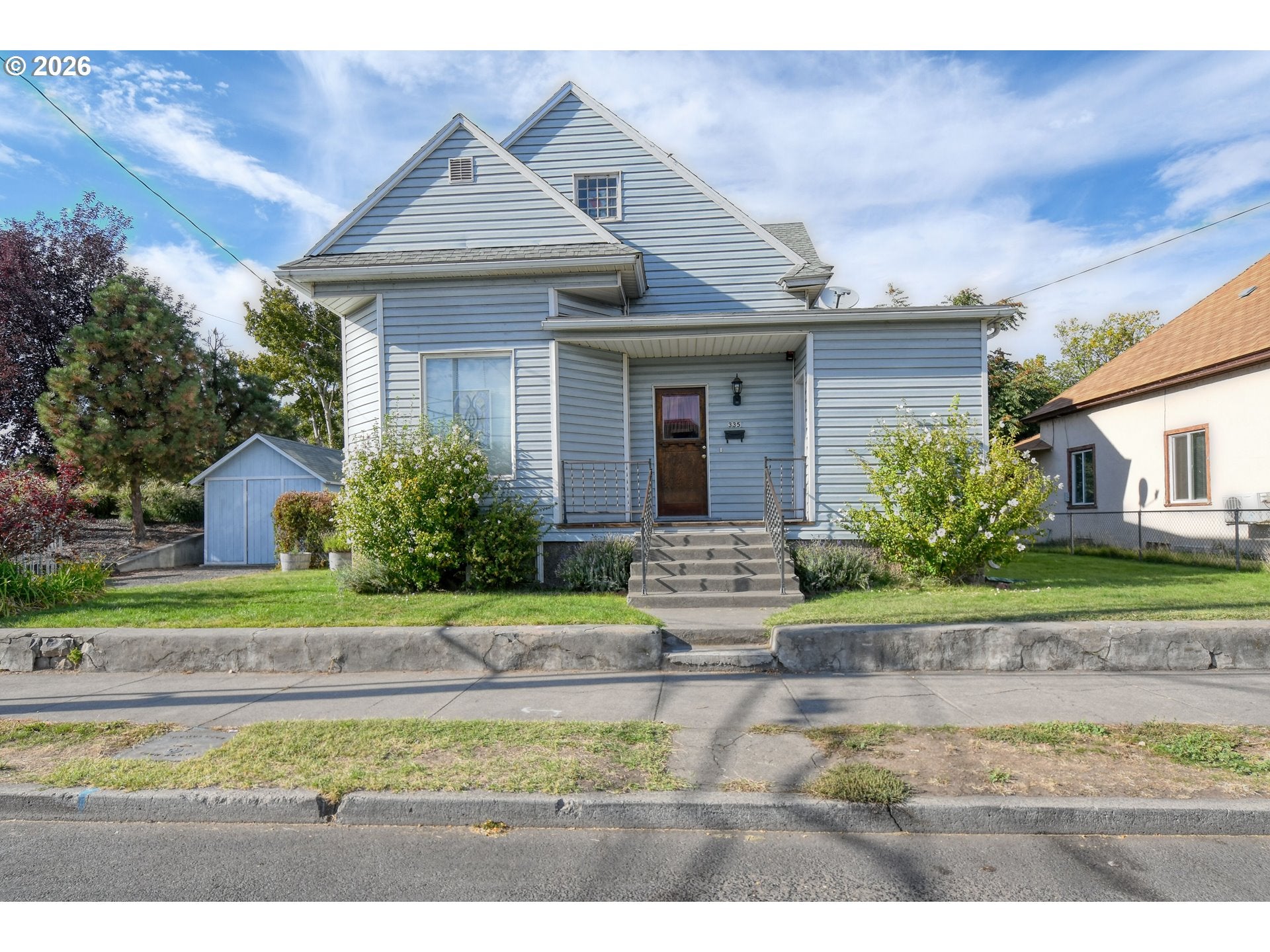 335 SW COURT AVE