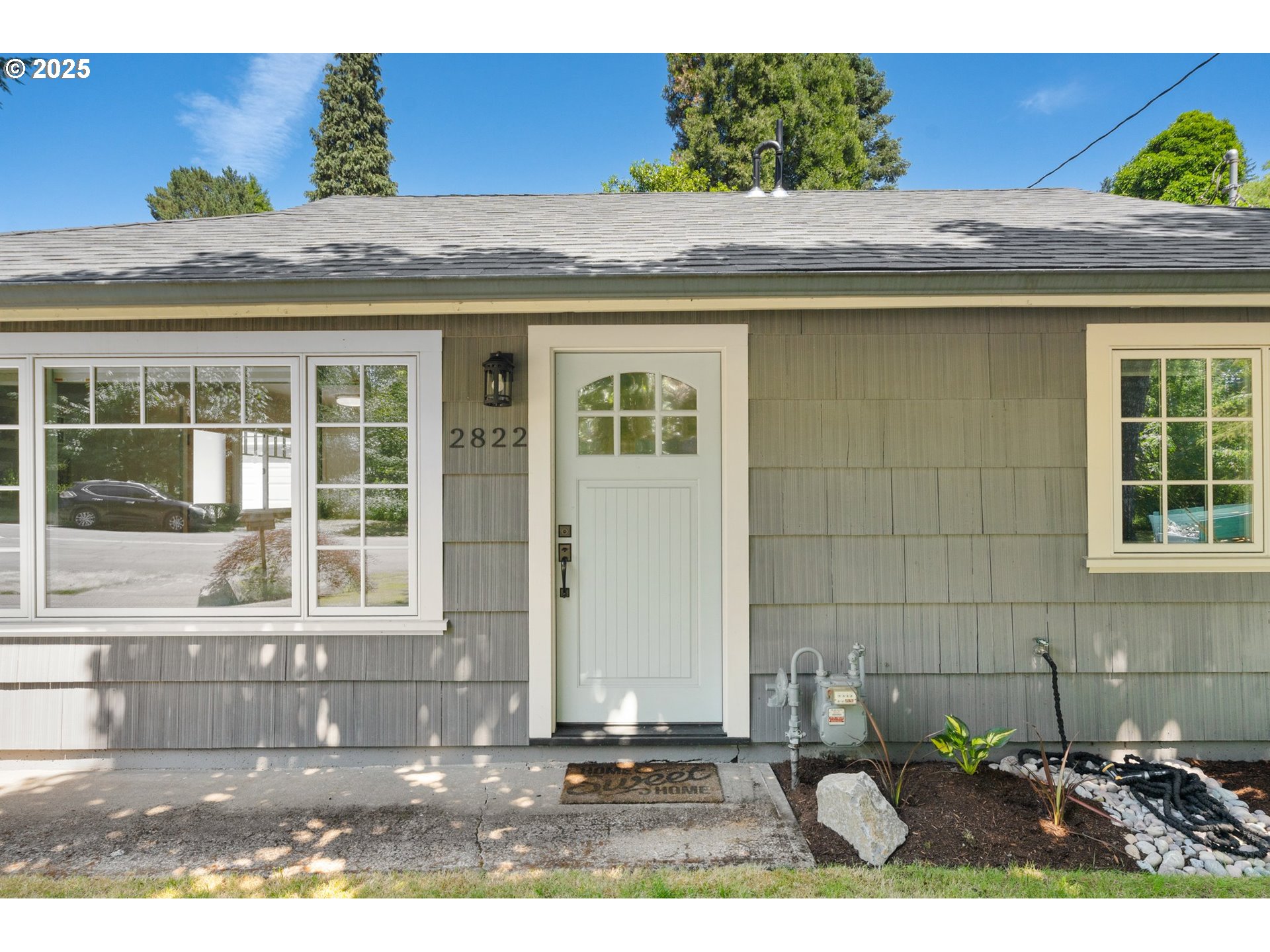 2822 NE FREMONT DR