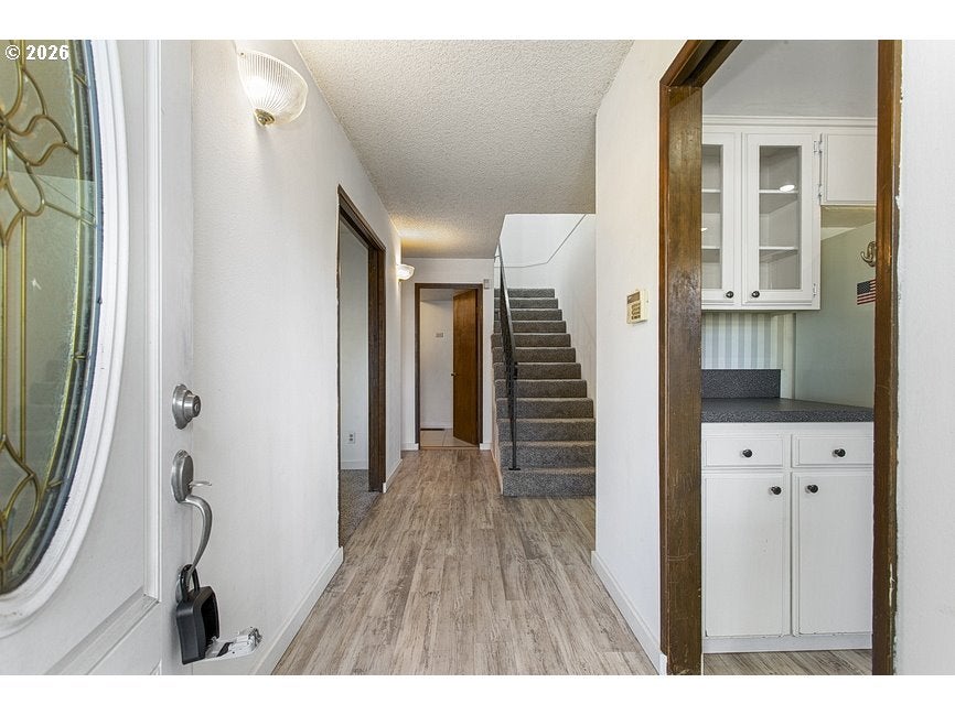224 N HAYDEN BAY DR