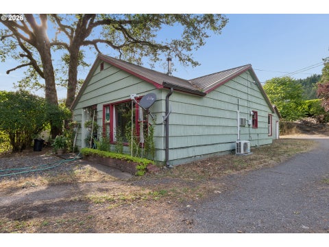 Photo of 47947 W Commercial St, Oakridge, OR 97463 (MLS # 265540494)