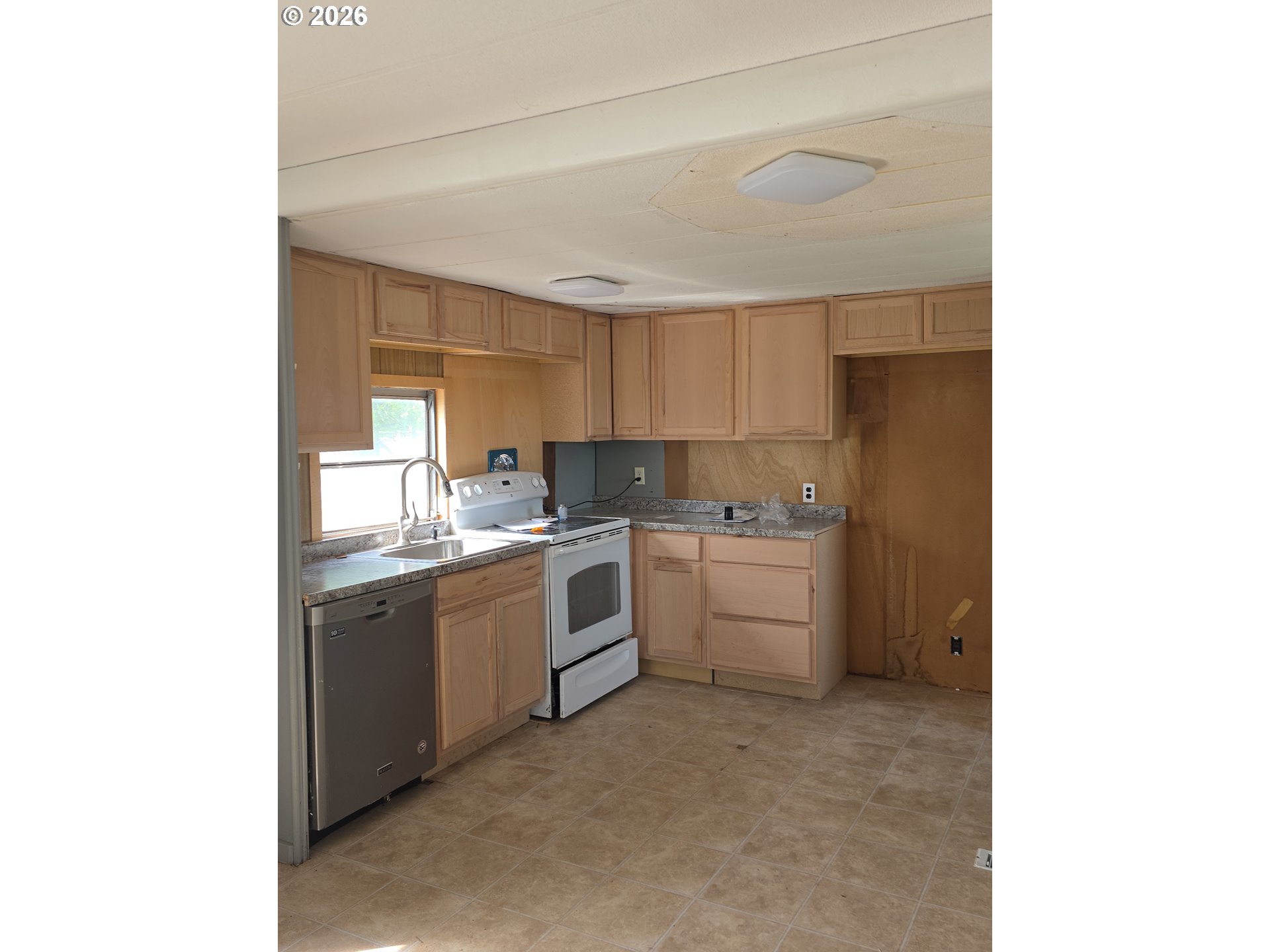 1225 NW 16TH ST