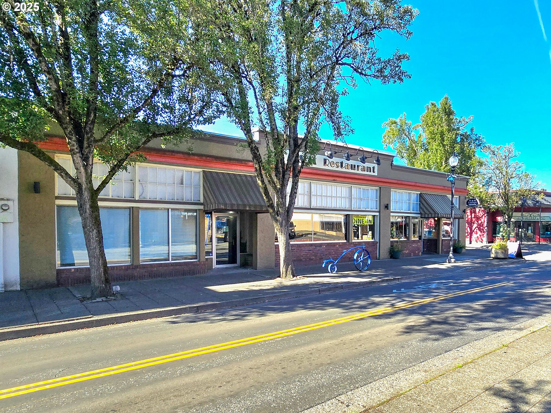 129 N MAIN AVE