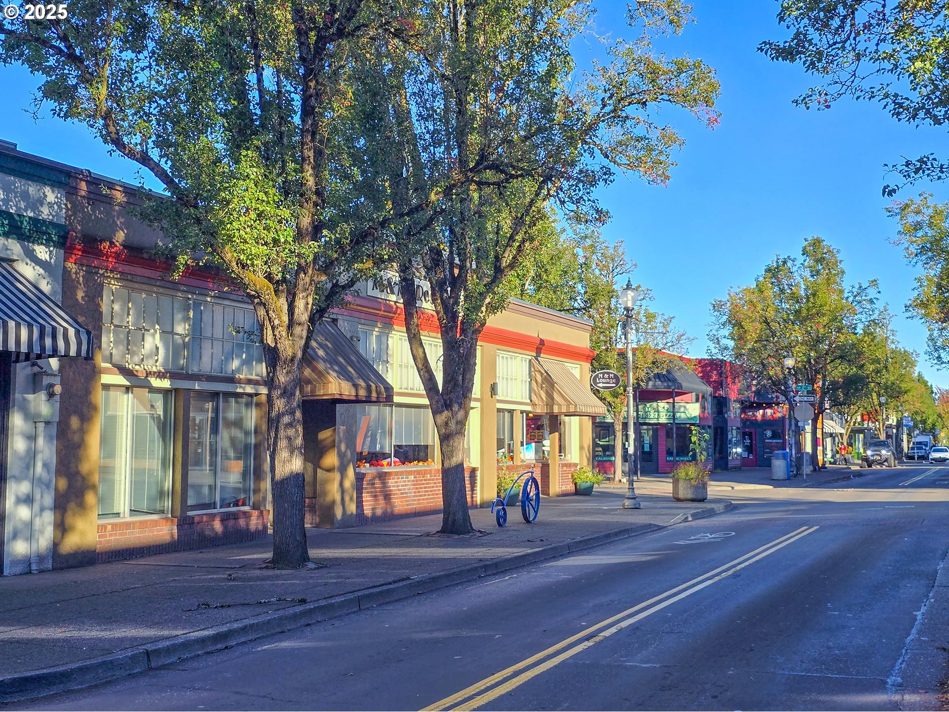 129 N MAIN AVE