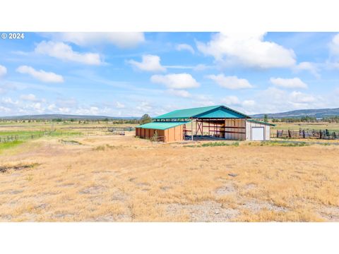 A home in Powell Butte