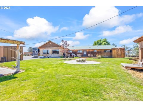 A home in Powell Butte