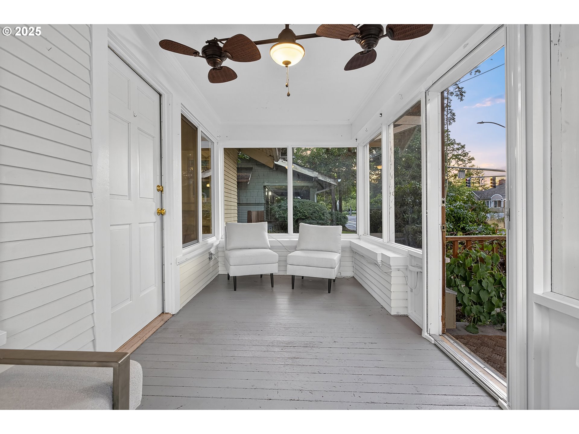 574 W 13TH AVE