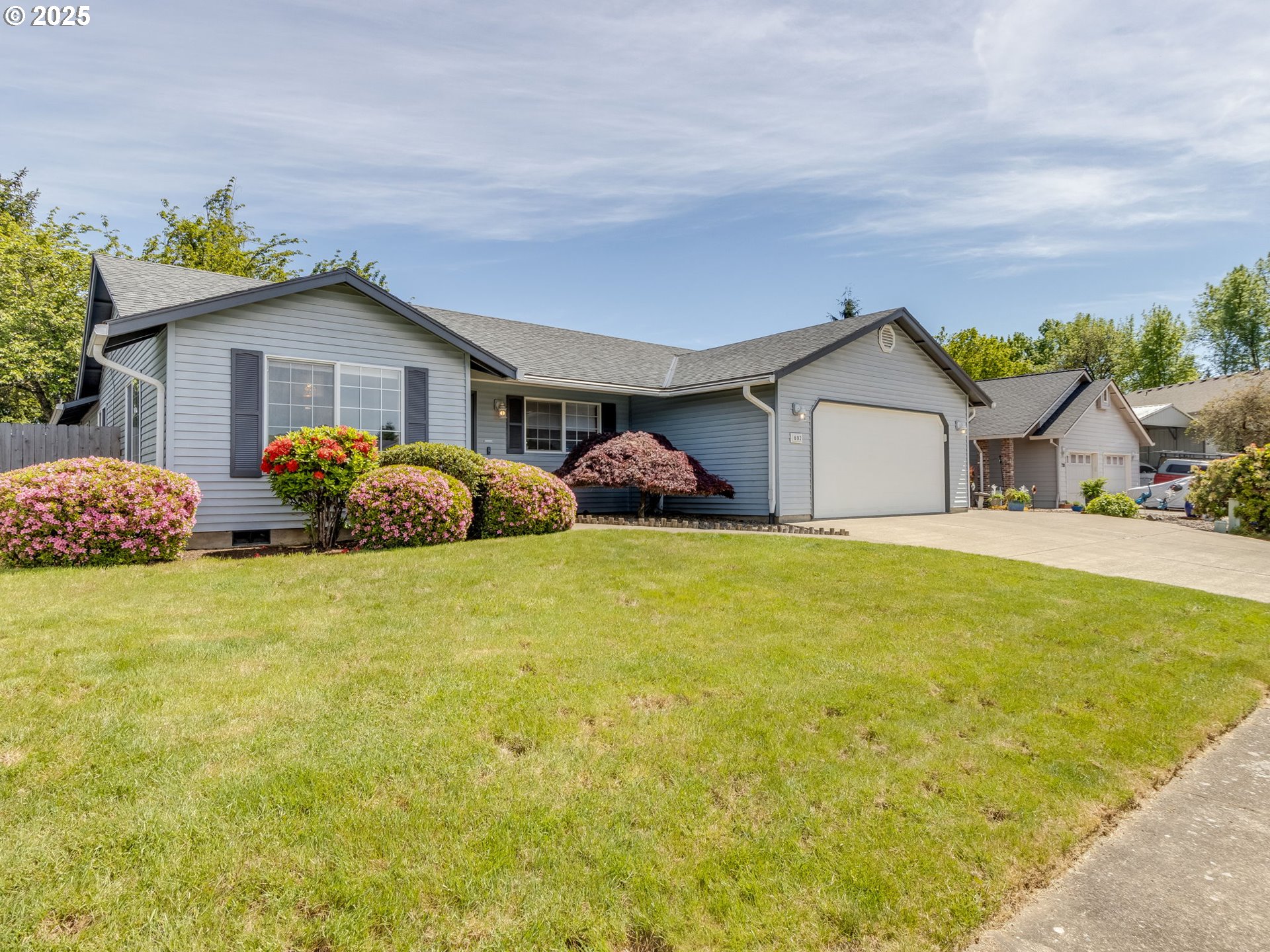 692 SW WESTVIEW DR