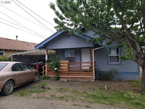 A home in Coquille