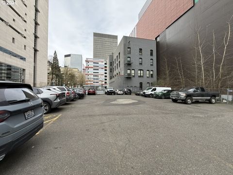 969 SW 2nd AVE 4000 Portland OR 97204