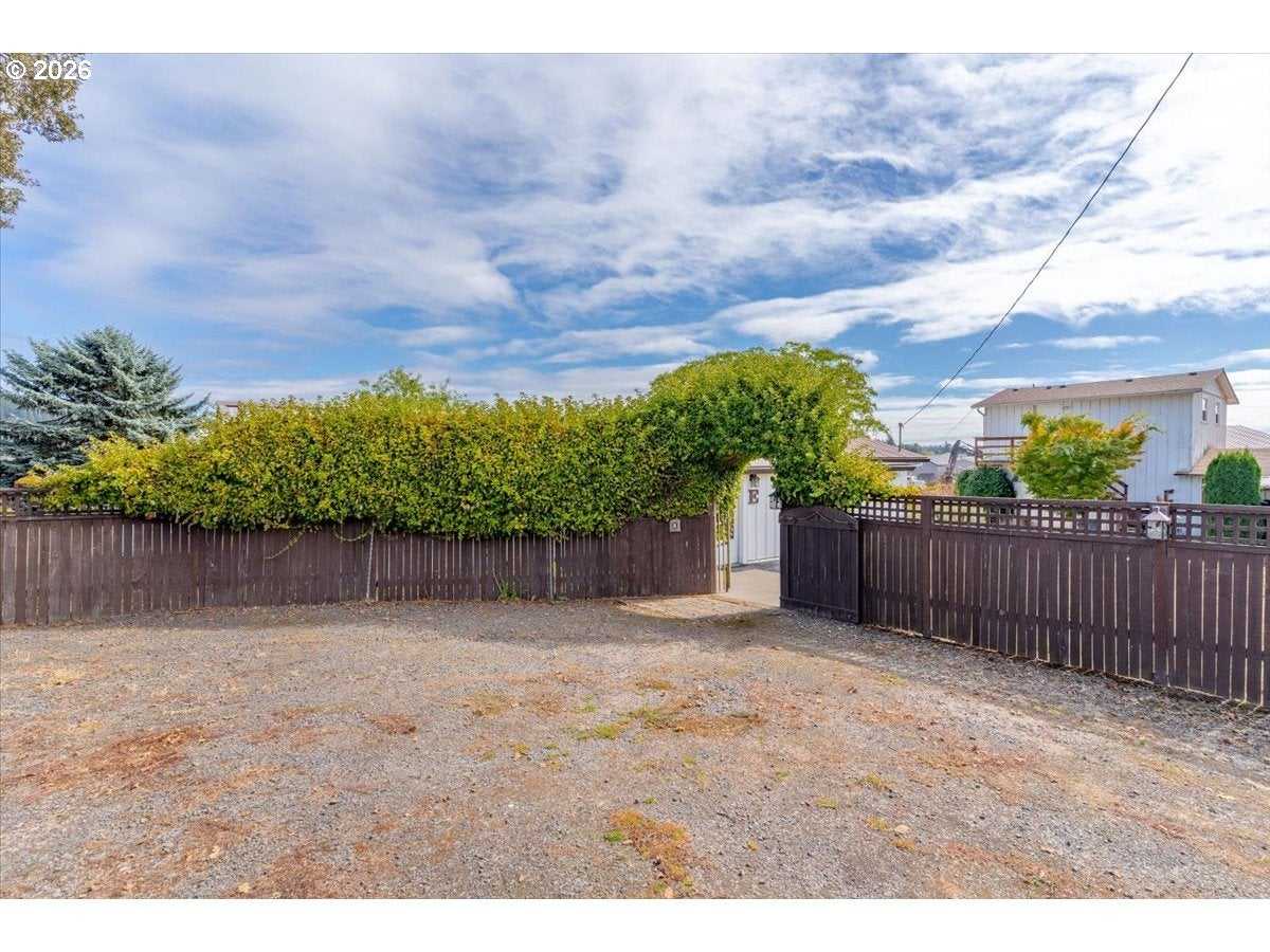19161 SW TILE FLAT RD