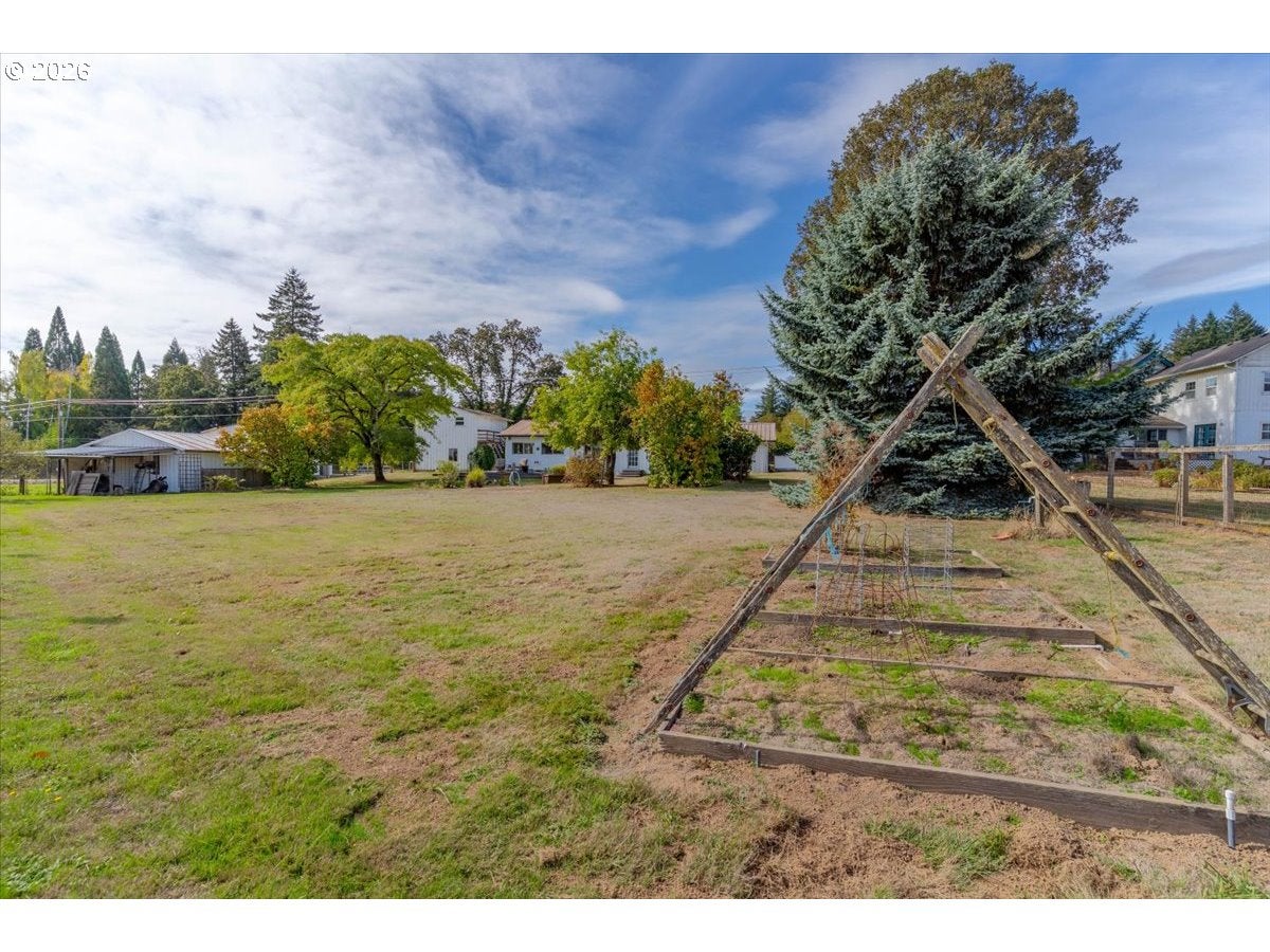 19161 SW TILE FLAT RD