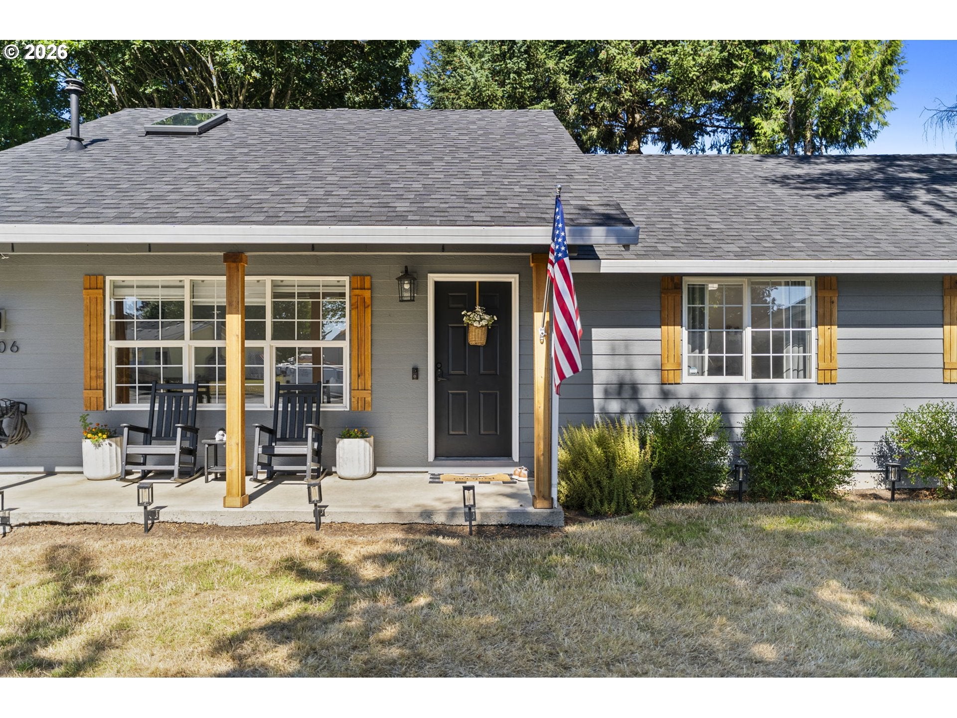 306 SW 16TH CIR
