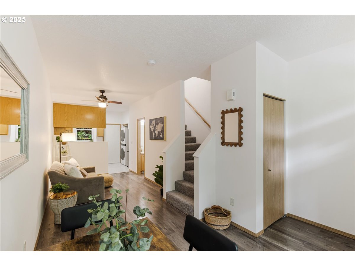 121 SE 8TH AVE