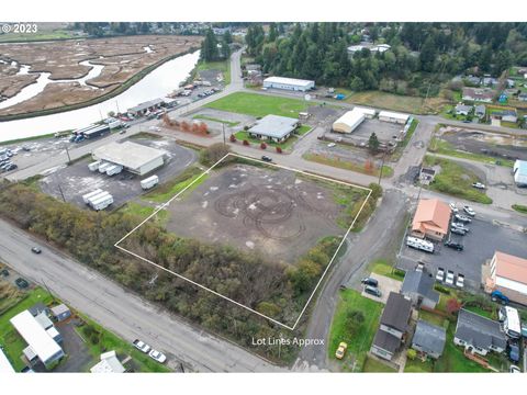 S 5th ST Coos Bay OR 97420