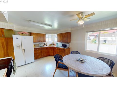 A home in Gold Beach