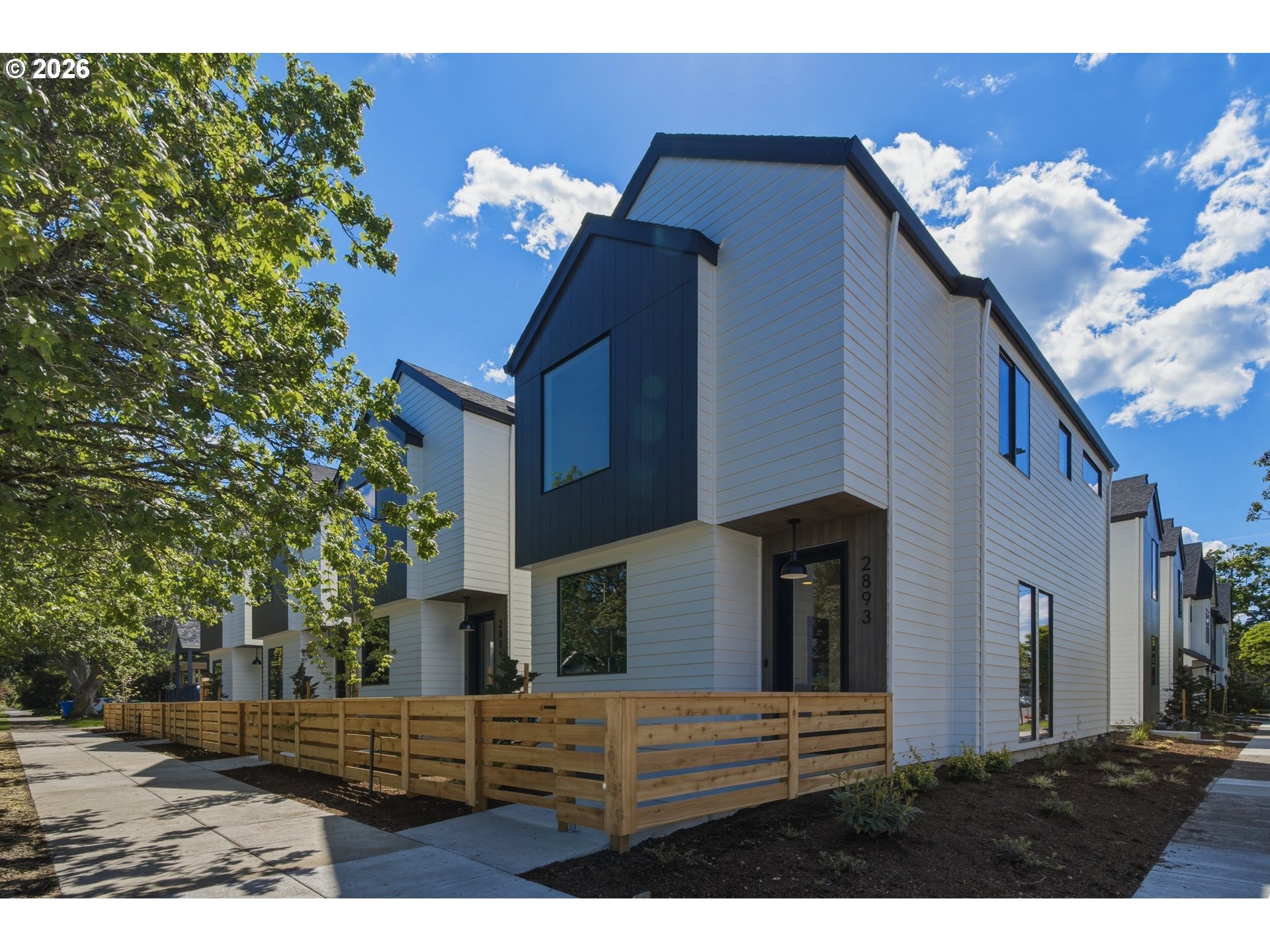 2833 NE 62nd AVE