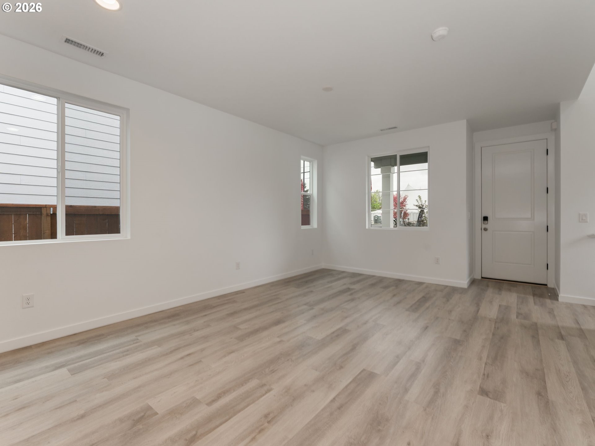 501 SW EATON BLVD