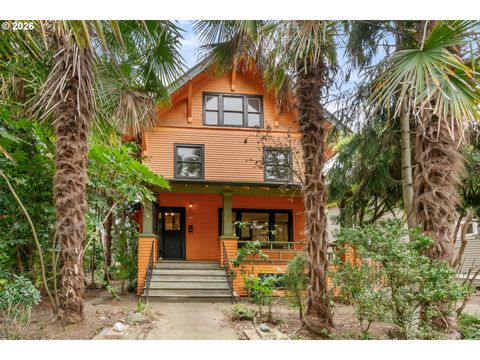 2516 NE CLACKAMAS ST Portland OR 97232