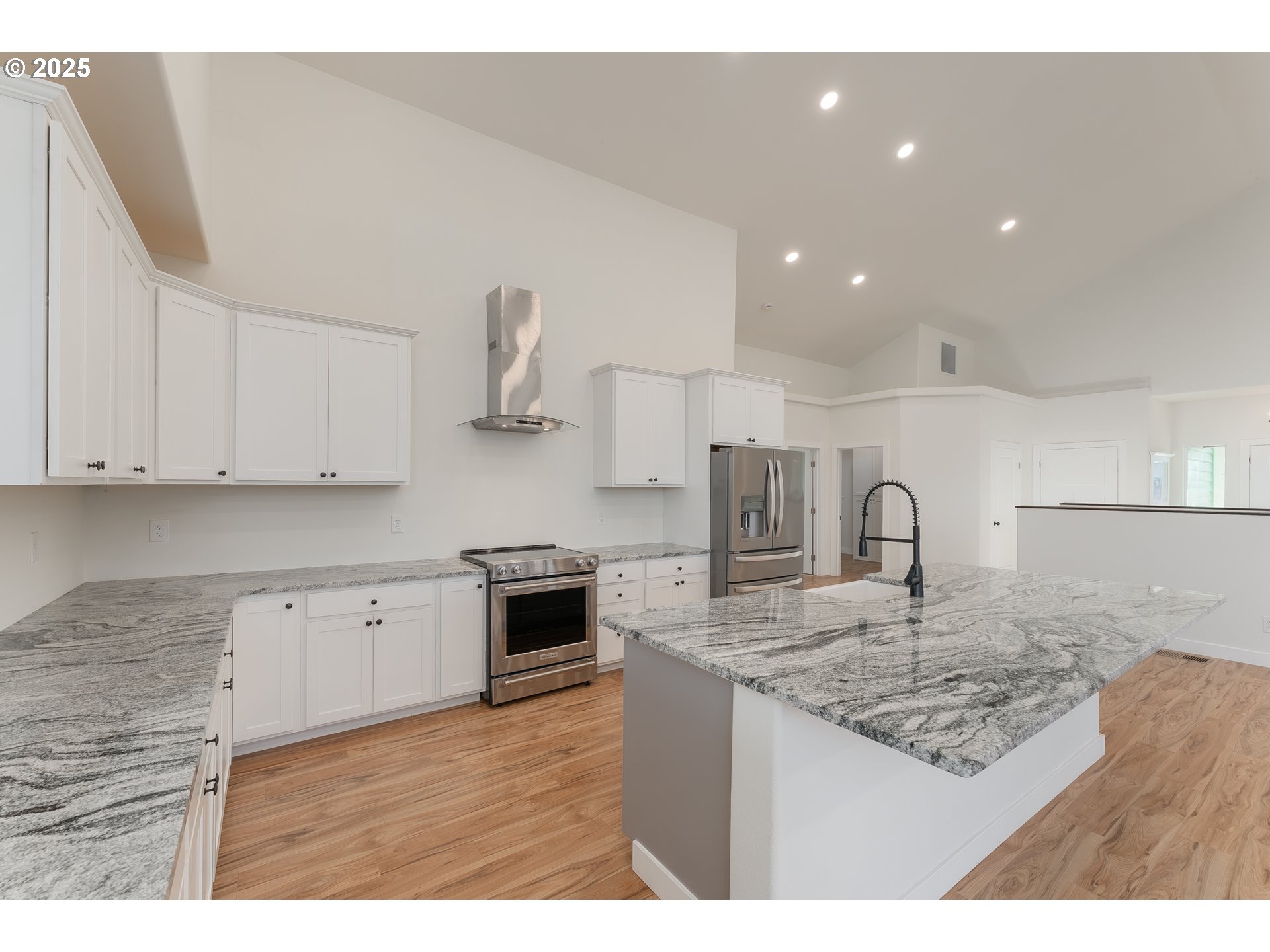 125 SYLVAN VISTA CT