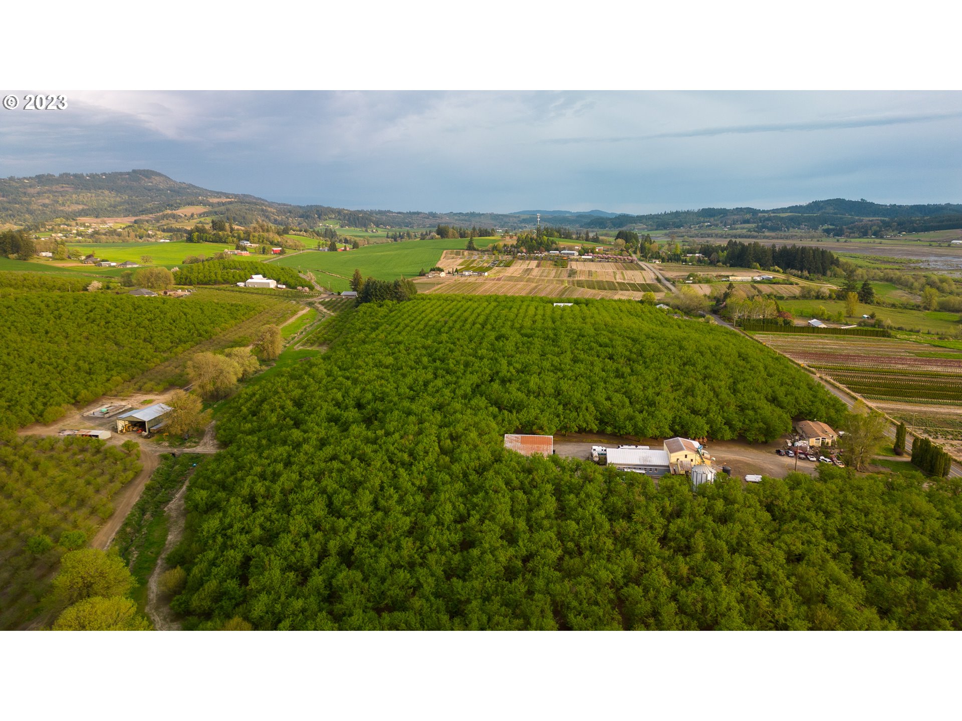 Gaston, Oregon 97119, United States, 3 Bedrooms Bedrooms, ,1 BathroomBathrooms,Residential,Active,72913