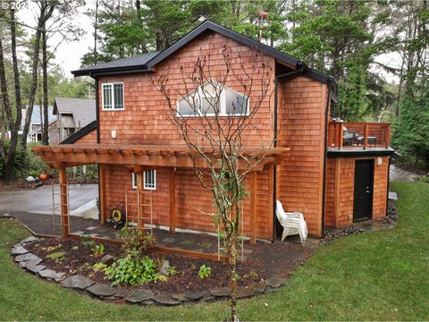 A home in Manzanita