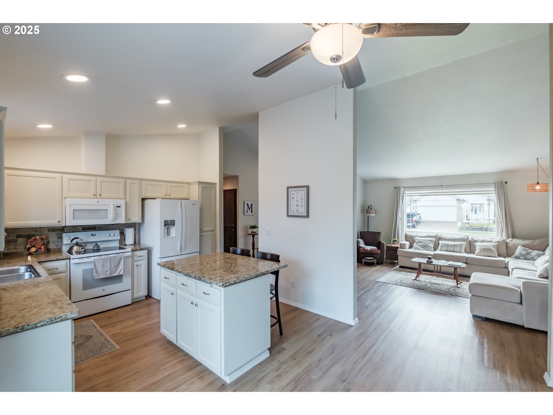 1779 ANTELOPE CIR