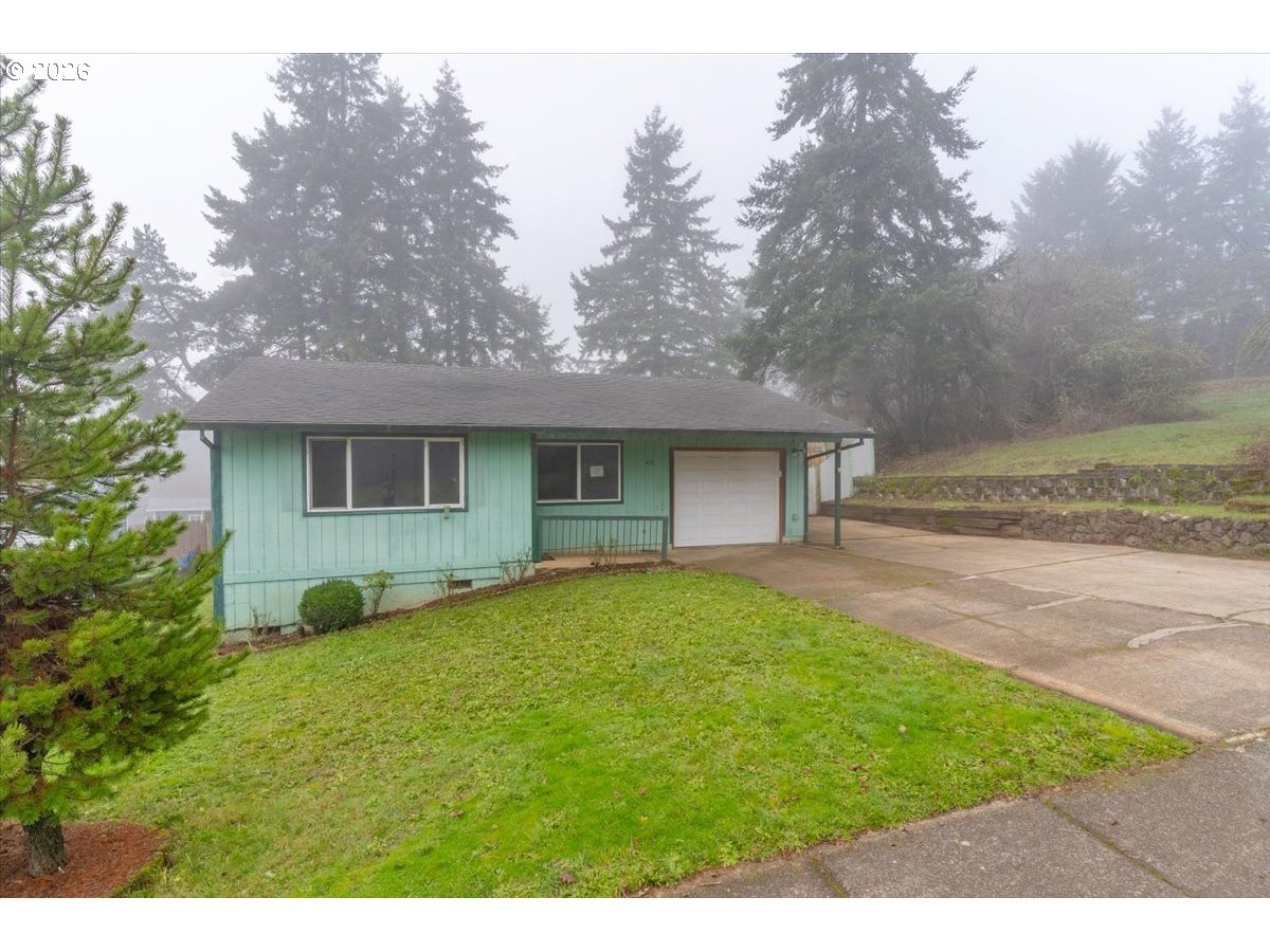 417 NE OAKEN HILLS DR